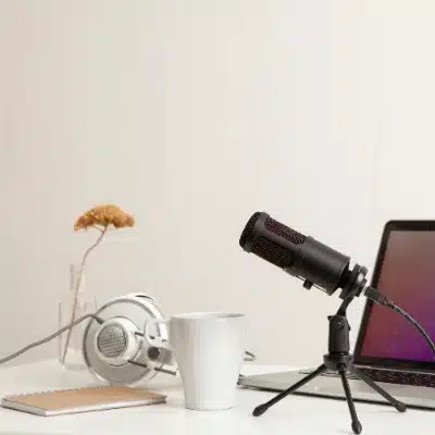 מיקרופון מחשב ואוזניות